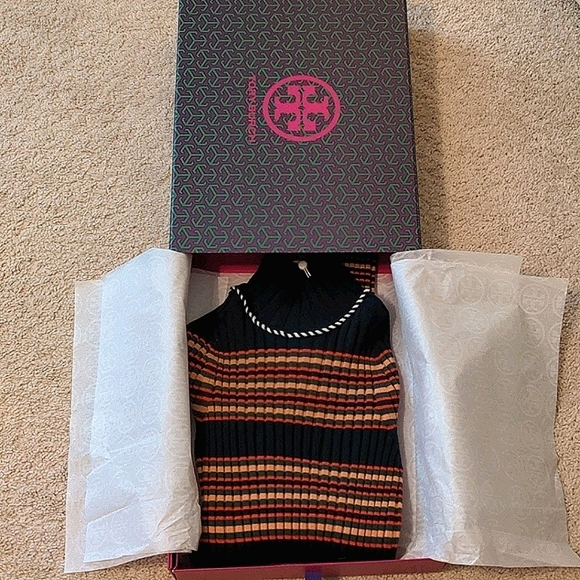 NEW Tory Burch Ribbed Merino Wool Turtleneck - Picture 10 of 12